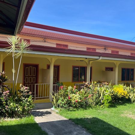 Uptown Guesthouse Siquijor Eksteriør billede